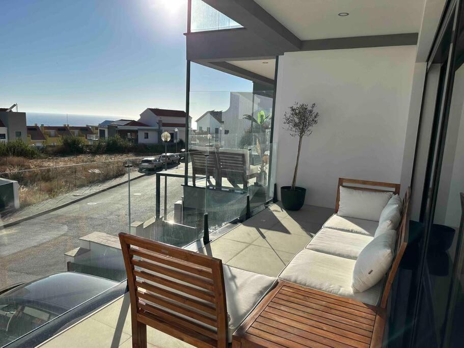 Beach, Ocean View & Bright House Ericeira Exterior photo